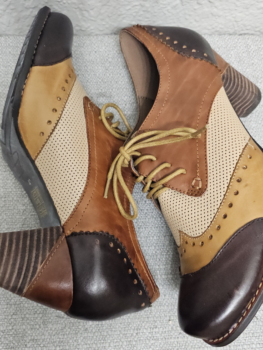 L'Artiste Bardot Oxford Heels EU 41 US 10 Brown Leather Perforated Lace Up - Picture 4 of 7